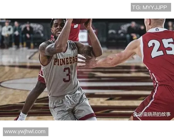 猛龙与热火首战激烈对决球星表现引发球迷热议